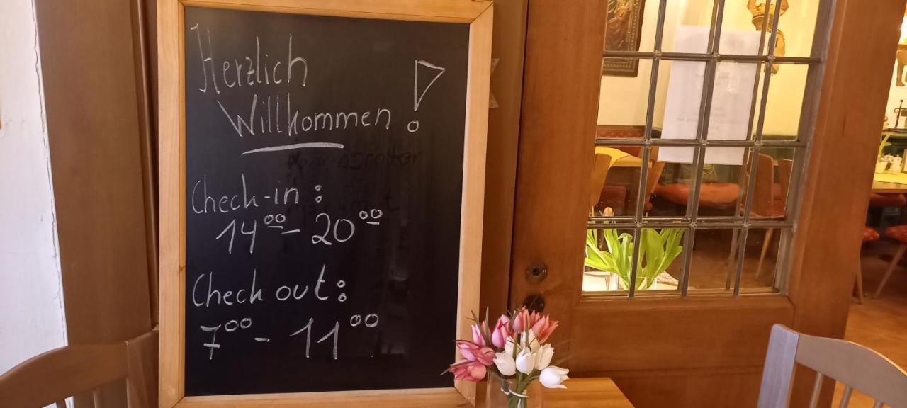Hotel-Gasthof Goldener Greifen Ротенбург об дер Таубер Екстериор снимка