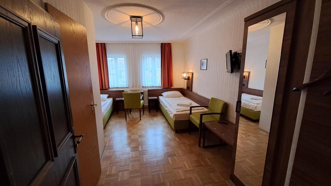 Hotel-Gasthof Goldener Greifen Ротенбург об дер Таубер Екстериор снимка