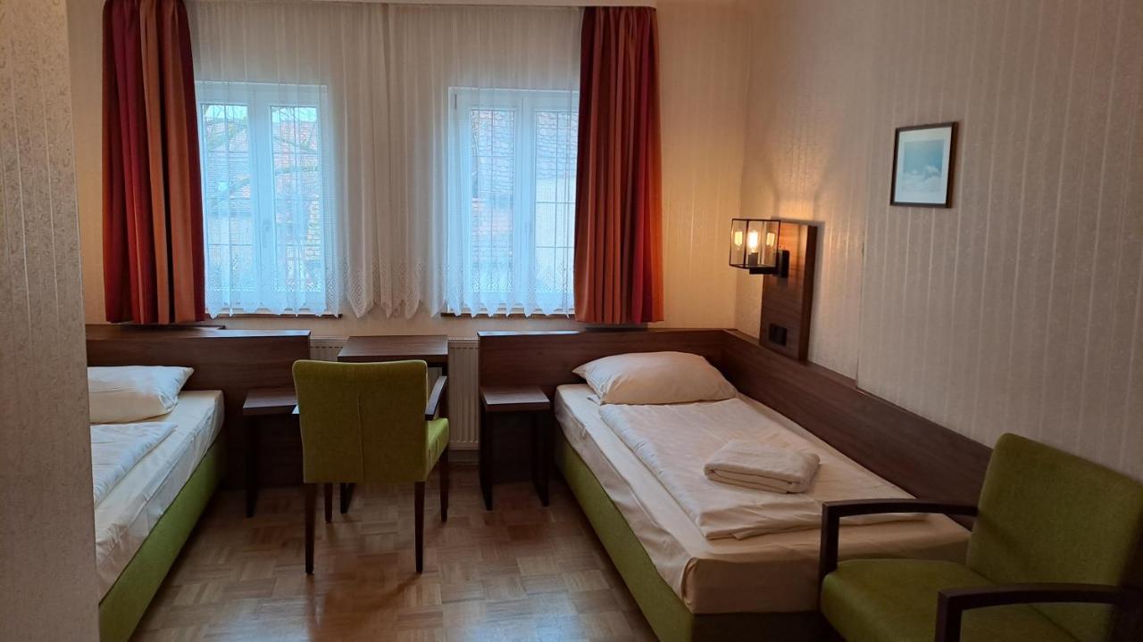 Hotel-Gasthof Goldener Greifen Ротенбург об дер Таубер Екстериор снимка