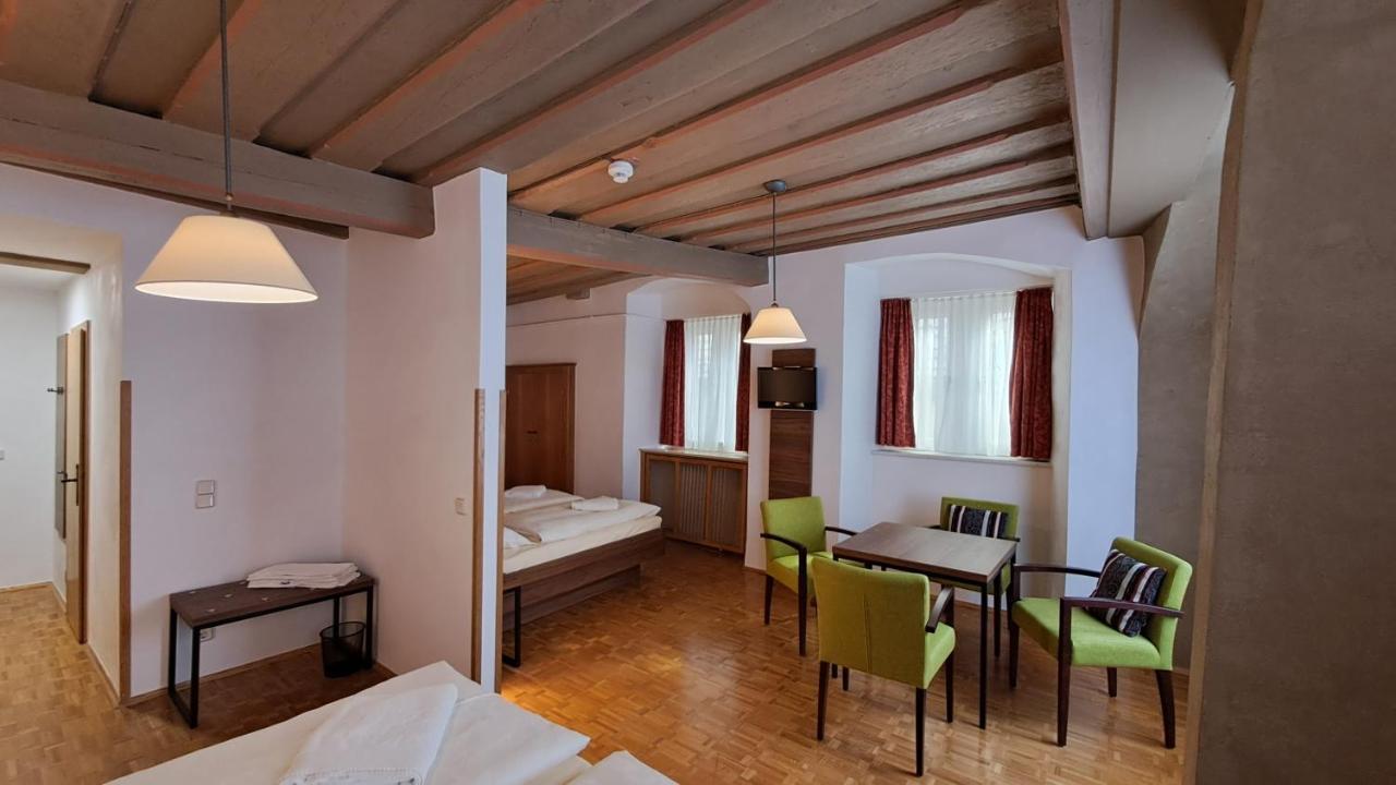 Hotel-Gasthof Goldener Greifen Ротенбург об дер Таубер Екстериор снимка