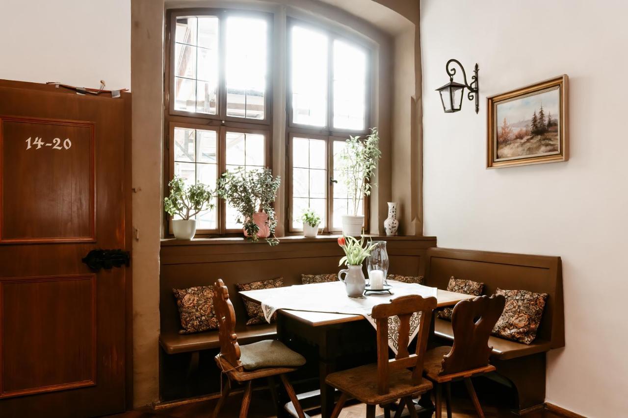 Hotel-Gasthof Goldener Greifen Ротенбург об дер Таубер Екстериор снимка