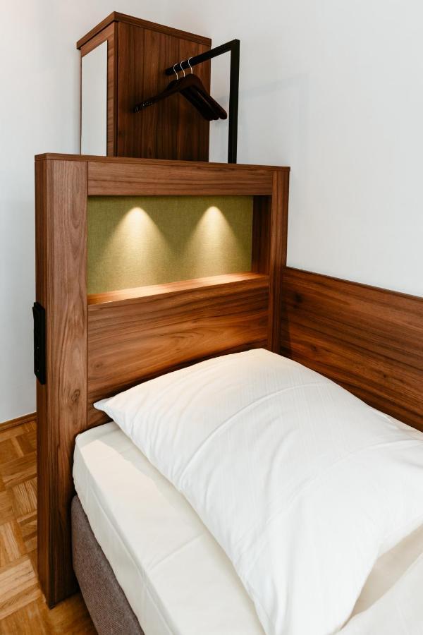 Hotel-Gasthof Goldener Greifen Ротенбург об дер Таубер Екстериор снимка
