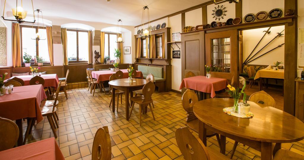 Hotel-Gasthof Goldener Greifen Ротенбург об дер Таубер Екстериор снимка