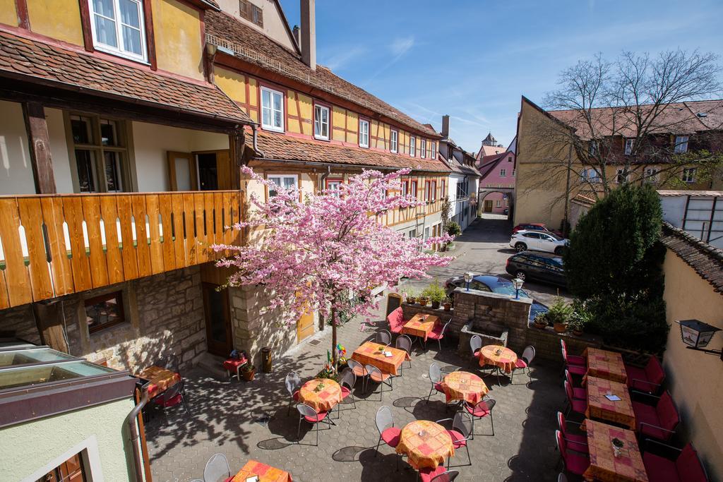 Hotel-Gasthof Goldener Greifen Ротенбург об дер Таубер Екстериор снимка